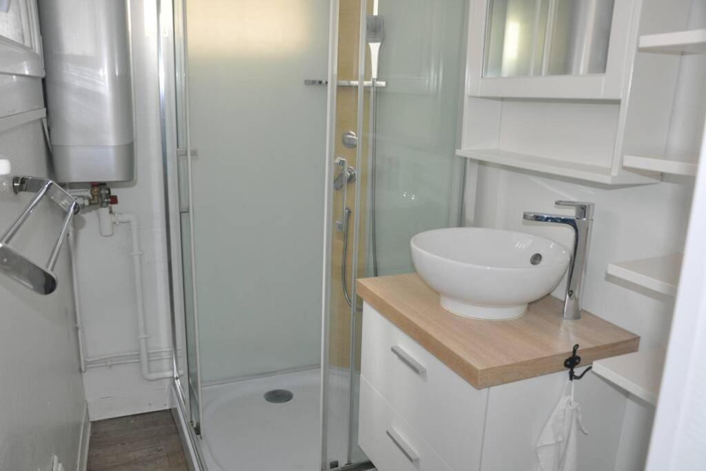 Ferienwohnung Duplex Avec Belle Terasse Au Centre De Bayonne Exterior foto